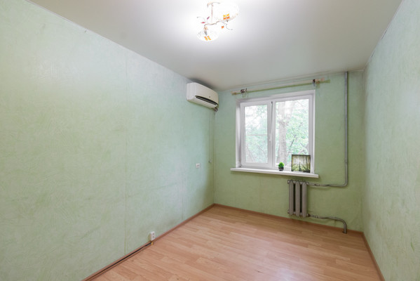 Продам трехкомнатную (3-комн.) квартиру, Коммунистический пр-кт, 2/3, Ростов-на-Дону г