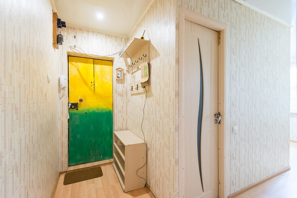 Продам трехкомнатную (3-комн.) квартиру, Коммунистический пр-кт, 2/3, Ростов-на-Дону г