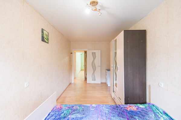 Продам трехкомнатную (3-комн.) квартиру, Коммунистический пр-кт, 2/3, Ростов-на-Дону г