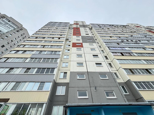 Продам двухкомнатную (2-комн.) квартиру, Квартальная ул, 2, Тельмана п