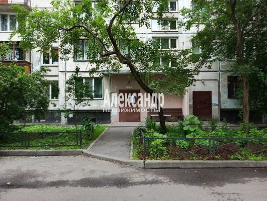 Продам однокомнатную (1-комн.) квартиру, Кондратьевский пр-кт, 79, Санкт-Петербург г