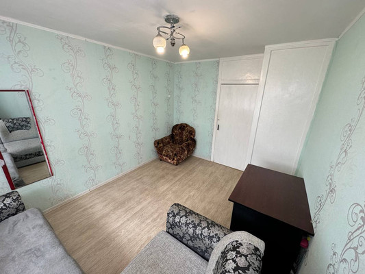 Продам трехкомнатную (3-комн.) квартиру, Аллея Труда ул, 57к3, Комсомольск-на-Амуре г