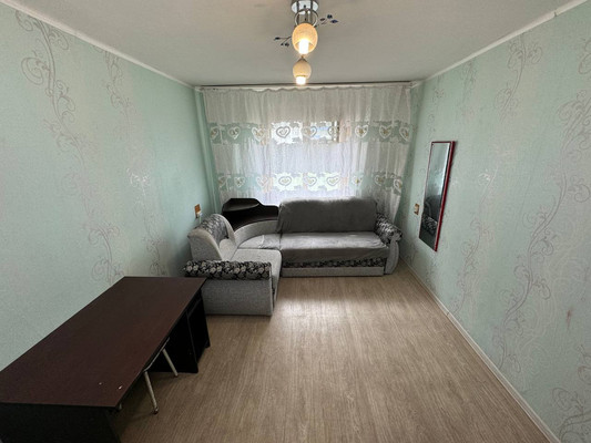 Продам трехкомнатную (3-комн.) квартиру, Аллея Труда ул, 57к3, Комсомольск-на-Амуре г