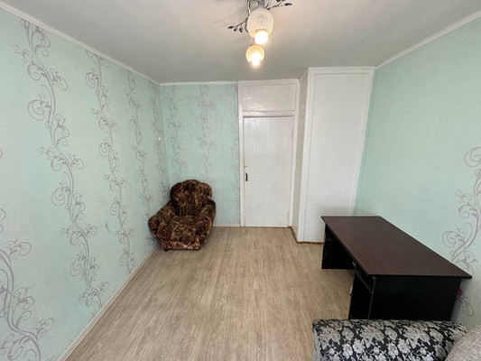 Продам трехкомнатную (3-комн.) квартиру, Аллея Труда ул, 57к3, Комсомольск-на-Амуре г