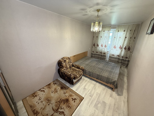 Продам трехкомнатную (3-комн.) квартиру, Аллея Труда ул, 57к3, Комсомольск-на-Амуре г