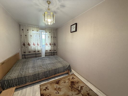 Продам трехкомнатную (3-комн.) квартиру, Аллея Труда ул, 57к3, Комсомольск-на-Амуре г
