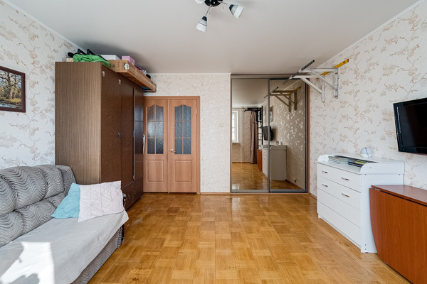 Продам двухкомнатную (2-комн.) квартиру, Рублевское ш, 18к1, Рублево п