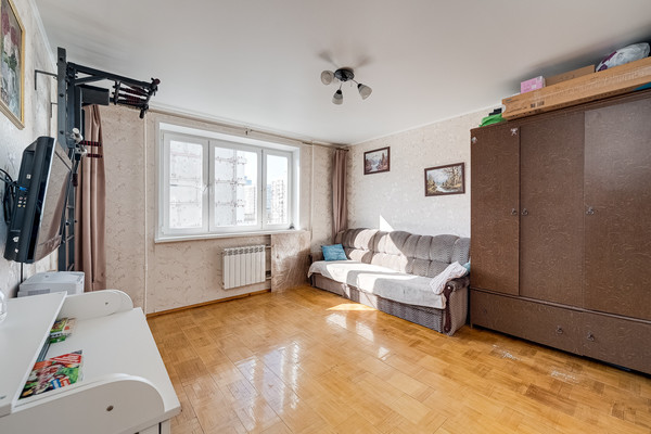 Продам двухкомнатную (2-комн.) квартиру, Рублевское ш, 18к1, Рублево п
