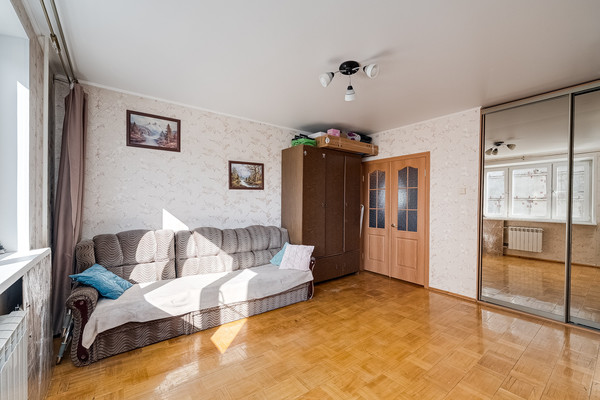 Продам двухкомнатную (2-комн.) квартиру, Рублевское ш, 18к1, Рублево п