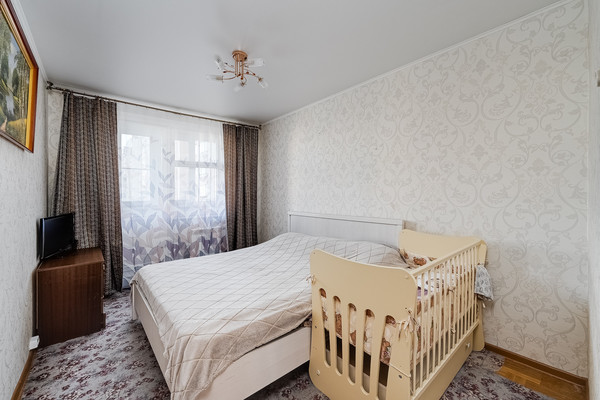 Продам двухкомнатную (2-комн.) квартиру, Рублевское ш, 18к1, Рублево п