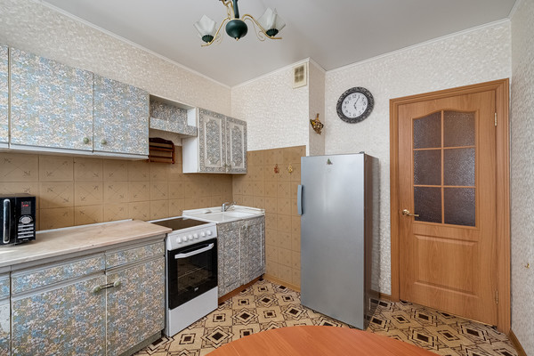Продам двухкомнатную (2-комн.) квартиру, Рублевское ш, 18к1, Рублево п