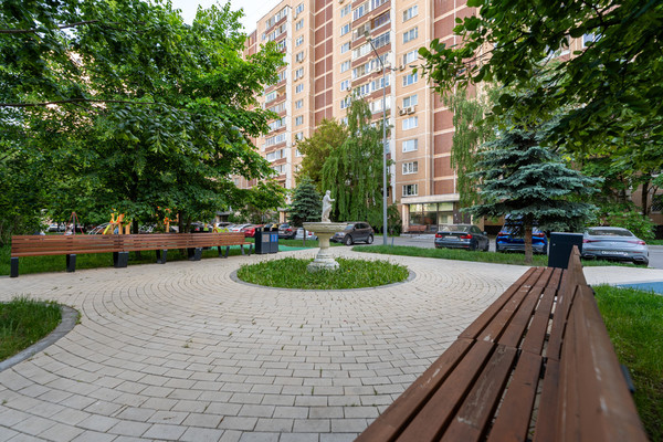 Продам двухкомнатную (2-комн.) квартиру, Рублевское ш, 18к1, Рублево п