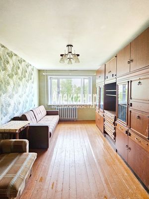 Продам трехкомнатную (3-комн.) квартиру, Выборгское ш, 85, Каменногорск г