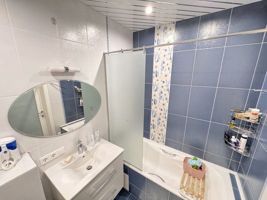 Продам двухкомнатную (2-комн.) квартиру, Аэропортовская ул, 14, Всеволожск г