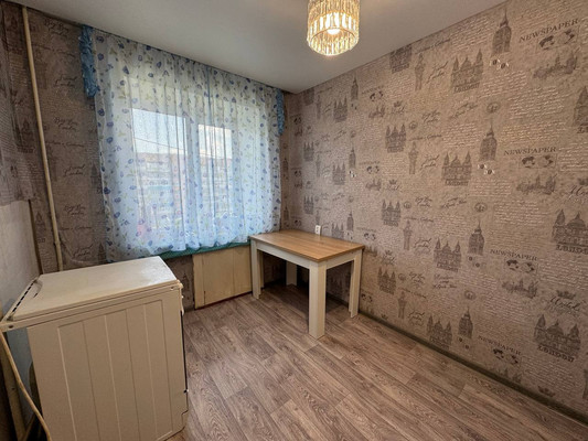 Продам двухкомнатную (2-комн.) квартиру, Первостроителей пр-кт, 20, Комсомольск-на-Амуре г