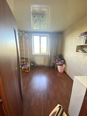 Продам трехкомнатную (3-комн.) квартиру, Загребский б-р, 39Ак2, Санкт-Петербург г