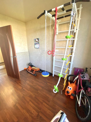 Продам трехкомнатную (3-комн.) квартиру, Загребский б-р, 39Ак2, Санкт-Петербург г