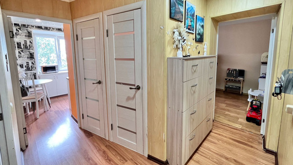 Продам двухкомнатную (2-комн.) квартиру, Школьная ул, 2, Воткинск г