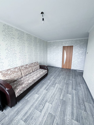 Продам трехкомнатную (3-комн.) квартиру, Черемшанская ул, 246, Самара г