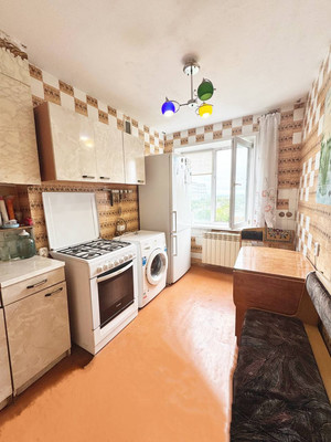 Продам трехкомнатную (3-комн.) квартиру, Черемшанская ул, 246, Самара г