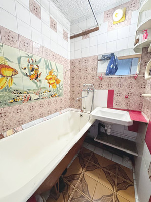 Продам трехкомнатную (3-комн.) квартиру, Черемшанская ул, 246, Самара г
