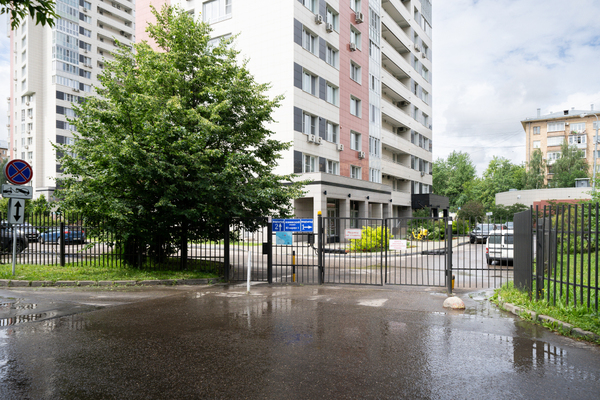 Продам многокомнатную квартиру, Ленинский пр-кт, 83к1, Москва г