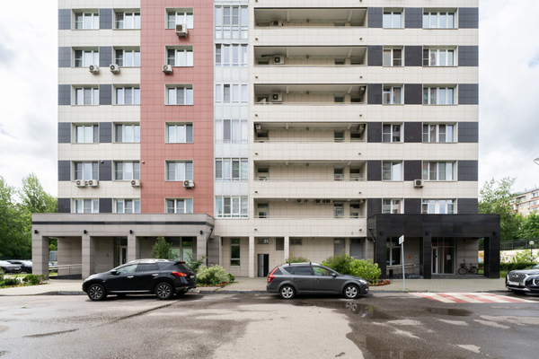 Продам многокомнатную квартиру, Ленинский пр-кт, 83к1, Москва г
