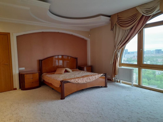 Продам многокомнатную квартиру, Маршала Бирюзова ул, 32к1, Москва г
