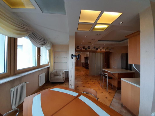 Продам многокомнатную квартиру, Маршала Бирюзова ул, 32к1, Москва г