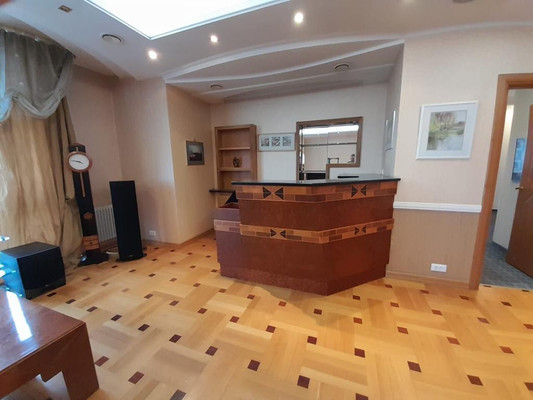 Продам многокомнатную квартиру, Маршала Бирюзова ул, 32к1, Москва г
