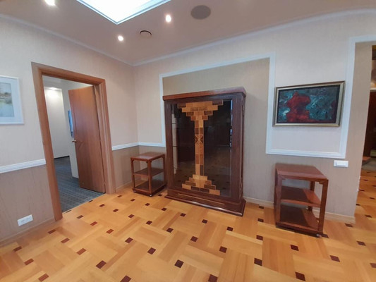 Продам многокомнатную квартиру, Маршала Бирюзова ул, 32к1, Москва г