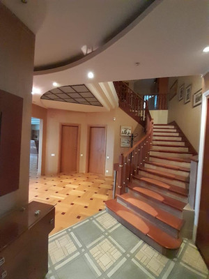 Продам многокомнатную квартиру, Маршала Бирюзова ул, 32к1, Москва г