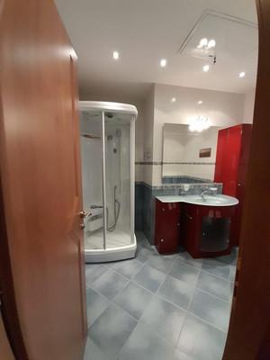 Продам многокомнатную квартиру, Маршала Бирюзова ул, 32к1, Москва г