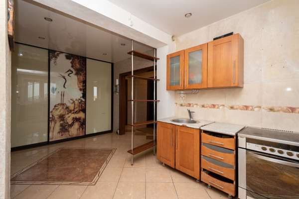 Продам многокомнатную квартиру, Розы Люксембург ул, 193, Иркутск г