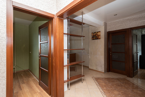 Продам многокомнатную квартиру, Розы Люксембург ул, 193, Иркутск г