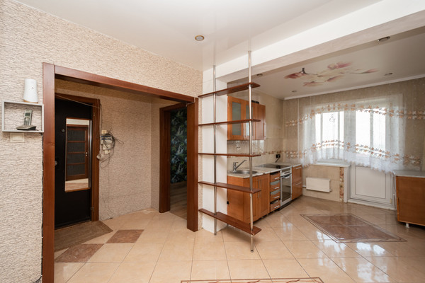 Продам многокомнатную квартиру, Розы Люксембург ул, 193, Иркутск г