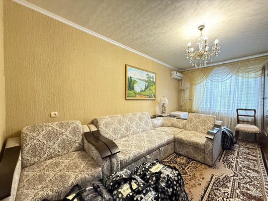 Продам трехкомнатную (3-комн.) квартиру, Шогенова ул, 16, Нальчик г