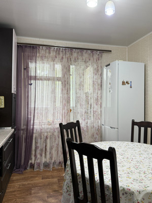 Продам трехкомнатную (3-комн.) квартиру, Шогенова ул, 16, Нальчик г