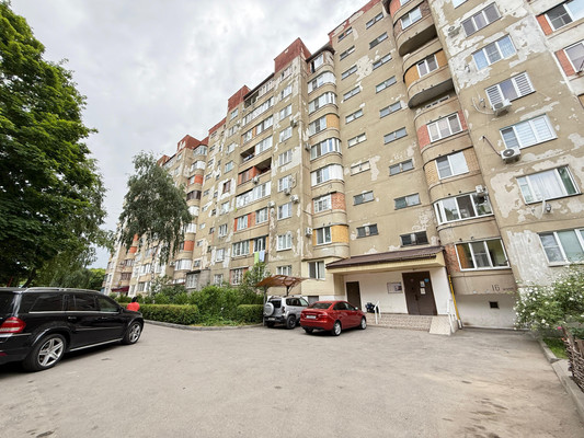 Продам трехкомнатную (3-комн.) квартиру, Шогенова ул, 16, Нальчик г