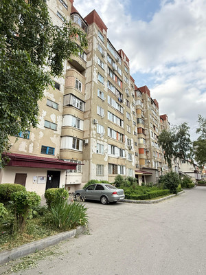 Продам трехкомнатную (3-комн.) квартиру, Шогенова ул, 16, Нальчик г