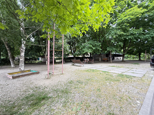 Продам трехкомнатную (3-комн.) квартиру, Шогенова ул, 16, Нальчик г