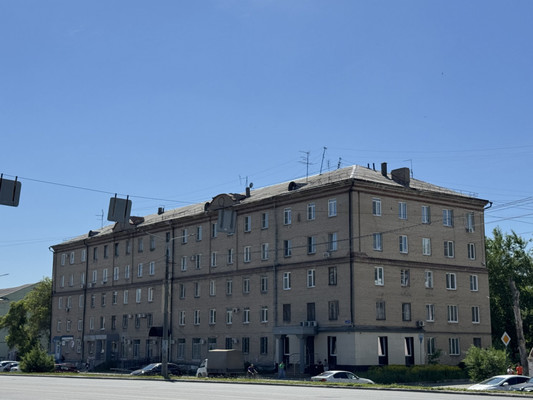 Продам трехкомнатную (3-комн.) квартиру, Доватора ул, 19, Челябинск г