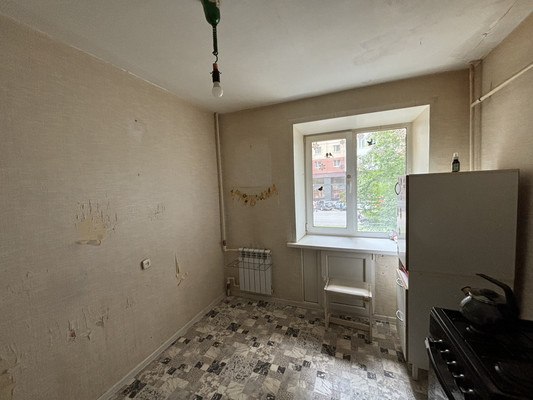Продам однокомнатную (1-комн.) квартиру, Орджоникидзе ул, 28, Сыктывкар г