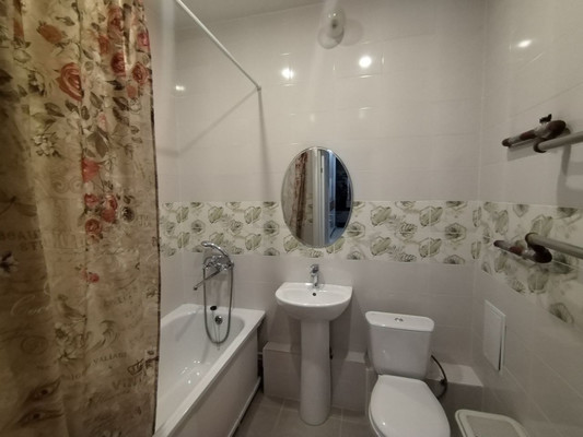 Продам двухкомнатную (2-комн.) квартиру, Тельмана ул, 5, Иркутск г