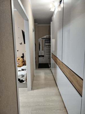 Продам двухкомнатную (2-комн.) квартиру, Тельмана ул, 5, Иркутск г
