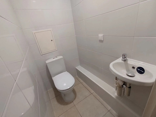 Продам трехкомнатную (3-комн.) квартиру, Каширское ш, 11к3, Москва г