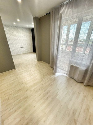 Продам двухкомнатную (2-комн.) квартиру, Питерская ул, 40, Краснодар г