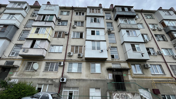 Продам трехкомнатную (3-комн.) квартиру, К. Маркса ул, 39, Туапсе г