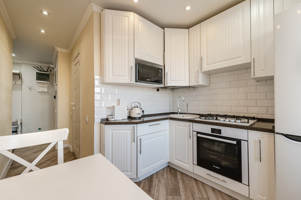 Продам трехкомнатную (3-комн.) квартиру, Дмитровка Б. ул, 32, Москва г