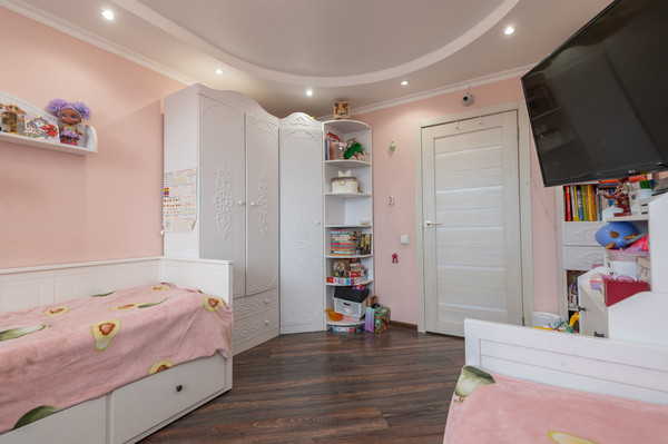 Продам трехкомнатную (3-комн.) квартиру, Дмитровка Б. ул, 32, Москва г